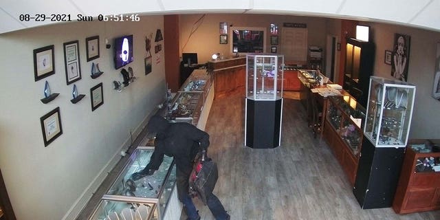 Jewelry stores are often targeted in smash-and-grab robberies. (Conway Police Department)