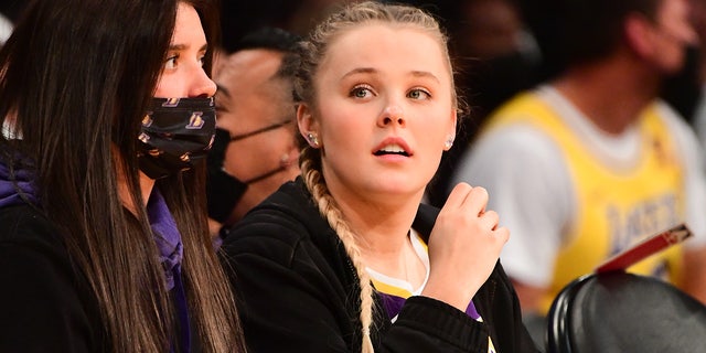 Dancer Jojo Siwa attends a game between the Phoenix Suns and Los Angeles Lakers on December 21, 2021 at STAPLES Center in Los Angeles, California.