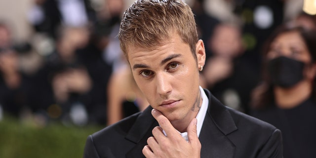 Justin Bieber has tested positive for COVID-19.