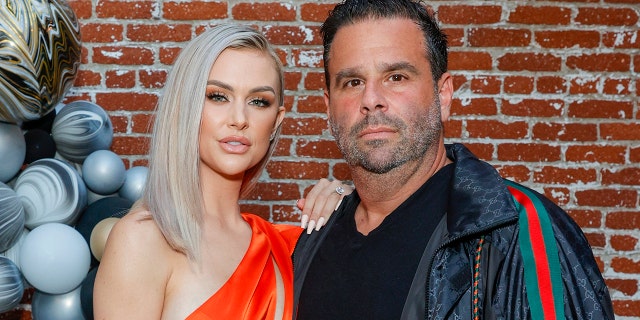 Kent claimed that no one "express any concern" Because of her relationship with Emmett while the two were together.