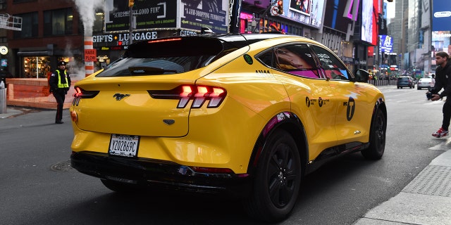 The Gravity Mustang Mach-E has a range of 312 miglia per carica.