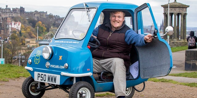 Alex Orchin drove his Peel P50 from John O'Groats to Land's End.