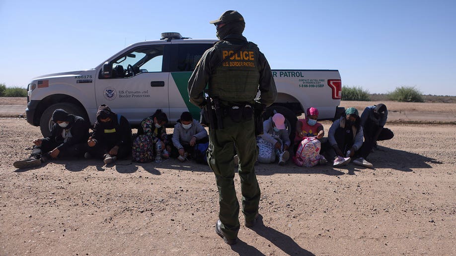 asylum seekers detained arizona