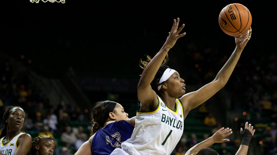 Smith has 9th double-double in row for No. 5 Baylor women