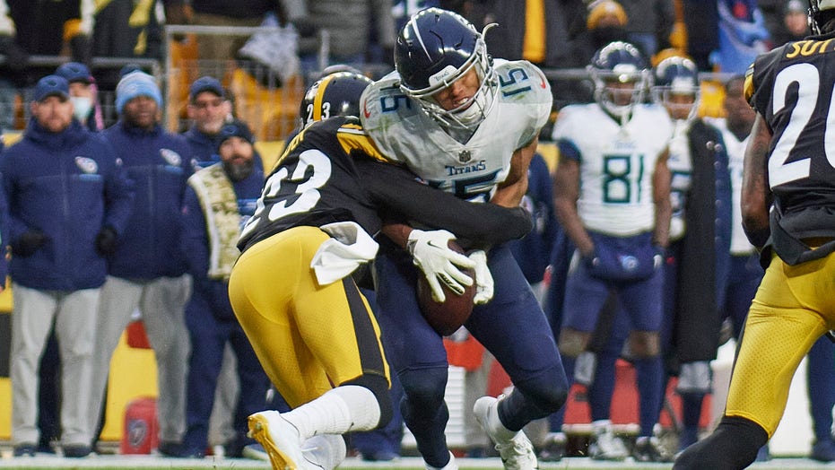 Steelers stop Titans inches from 1st down on final drive, complete comeback for win