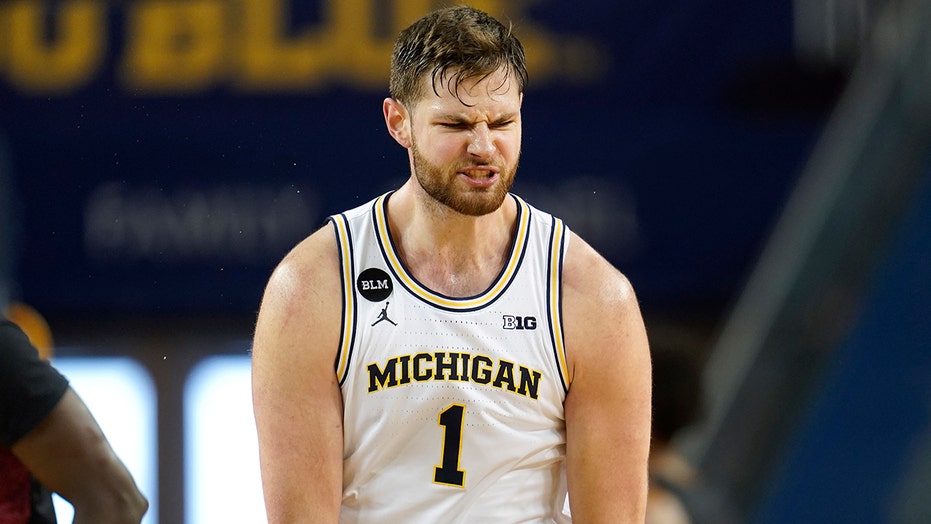 Dickinson 23 points, 14 boards as No. 24 Michigan tops SD St