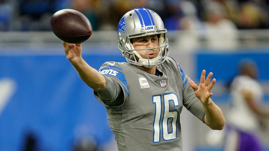 Jared Goff fires game-winning TD pass to Amon-Ra St. Brown to give Lions first win