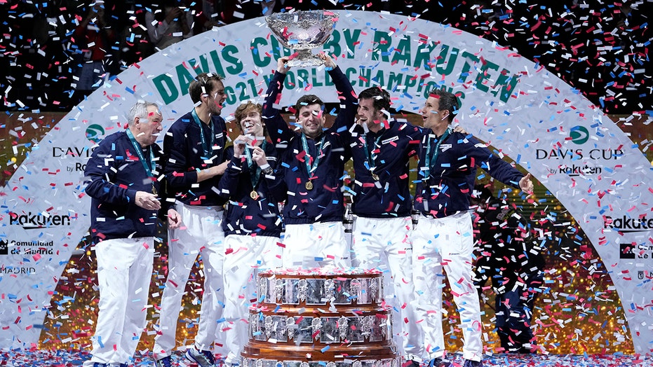 Medvedev-led Russia wins Davis Cup after 15-year wait