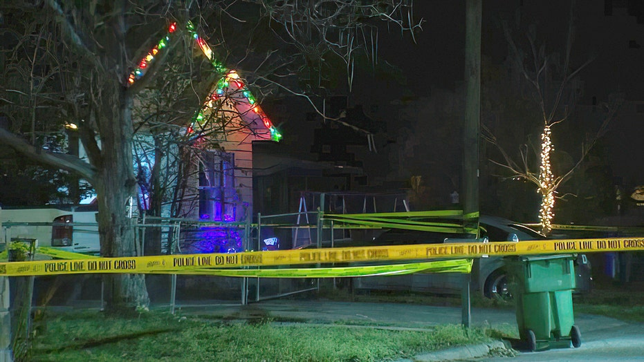 4 found dead in Texas home in apparent murder-suicide, polisie ondersoek