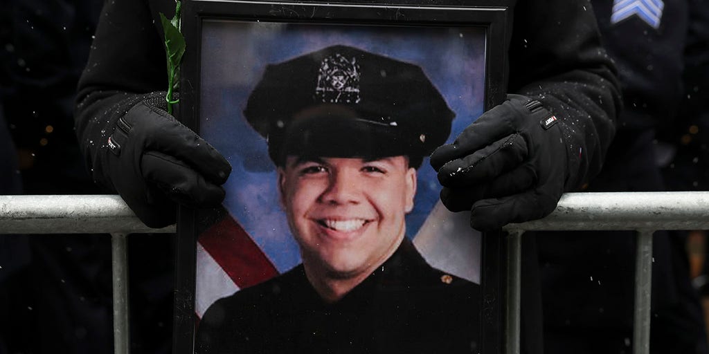 Fallen NYPD Det. Jason Rivera's grieving widow calls out Manhattan DA Bragg in heartbreaking funeral speech - Vimarsana News
