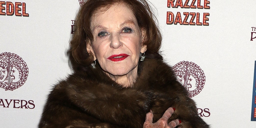 Joan Copeland, Broadway actress and Arthur Miller's sister, dead at 99 - Vimarsana News