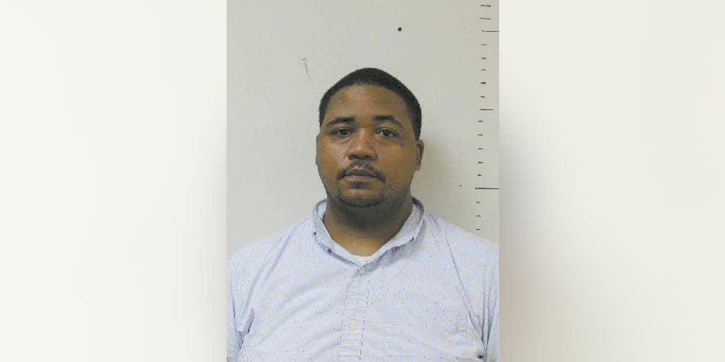 Convicted murderers, sex traffickers received COVID stimulus checks while in prison, court docs show - Vimarsana News