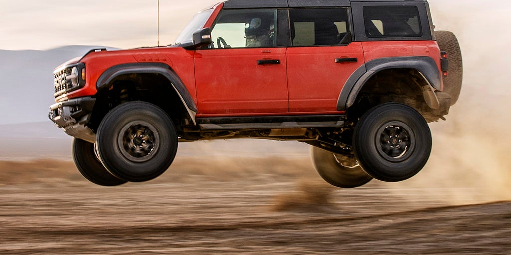 The 2022 Ford Bronco Raptor can fly - Vimarsana News