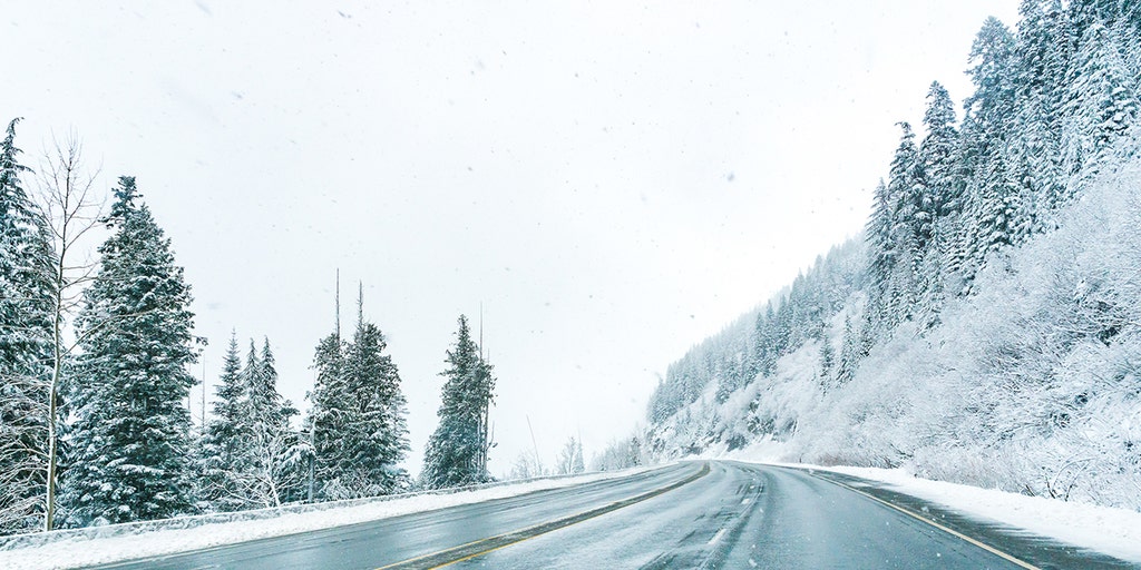 Washington state refuses help from unvaccinated county workers to clear snow affecting supply chain - Vimarsana News