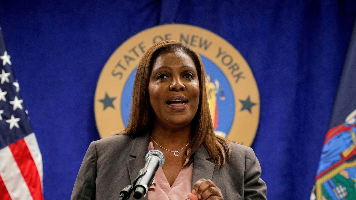 New York state Attorney General Letitia James announces an investigation Thursday, a day after Jason Jones died in a hospital burn unit and weeks after he was allegedly set on fire by an officer's stun gun. (Reuters)