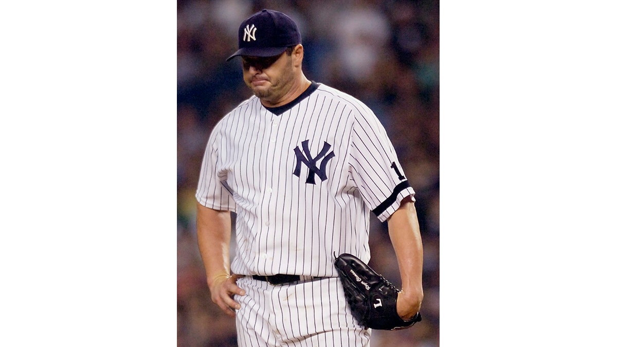 Roger Clemens issues statement after being denied by Hall of Fame