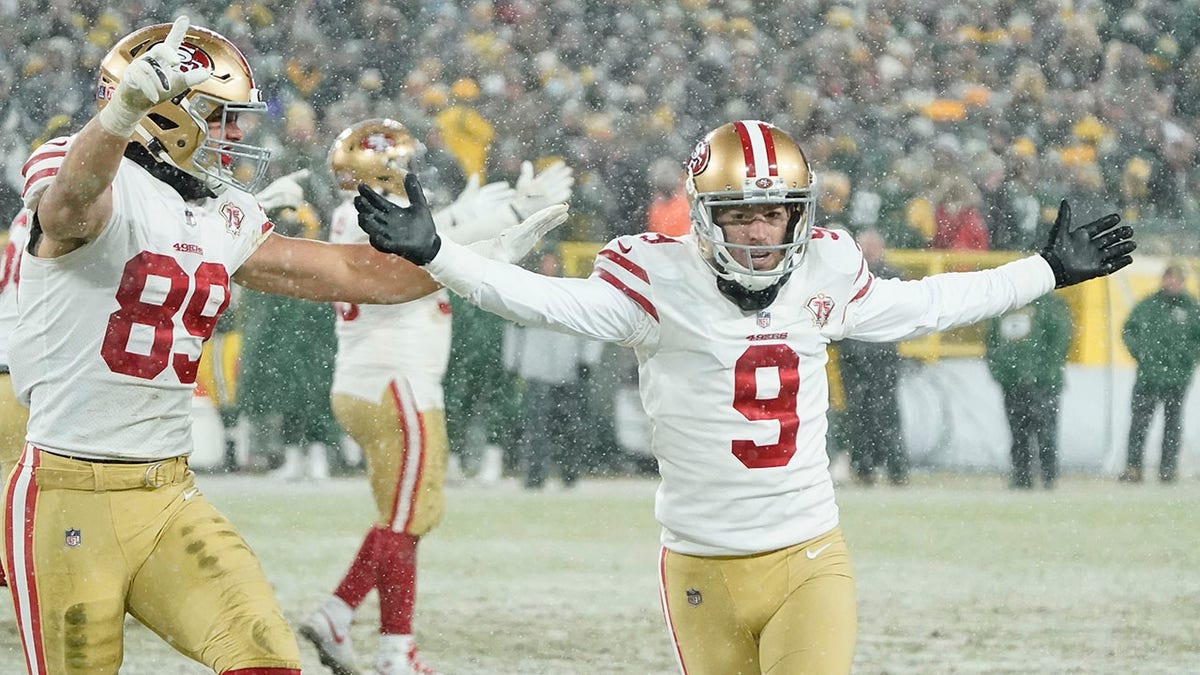 San Francisco 49ers' Robbie Gould celebrates after making the game-winning field goal during the second half of an NFC divisional playoff NFL football game against the Green Bay Packers Saturday, Jan. 22, 2022, in Green Bay, Wis. The 49ers won 13-10 to advance to the NFC Chasmpionship game.