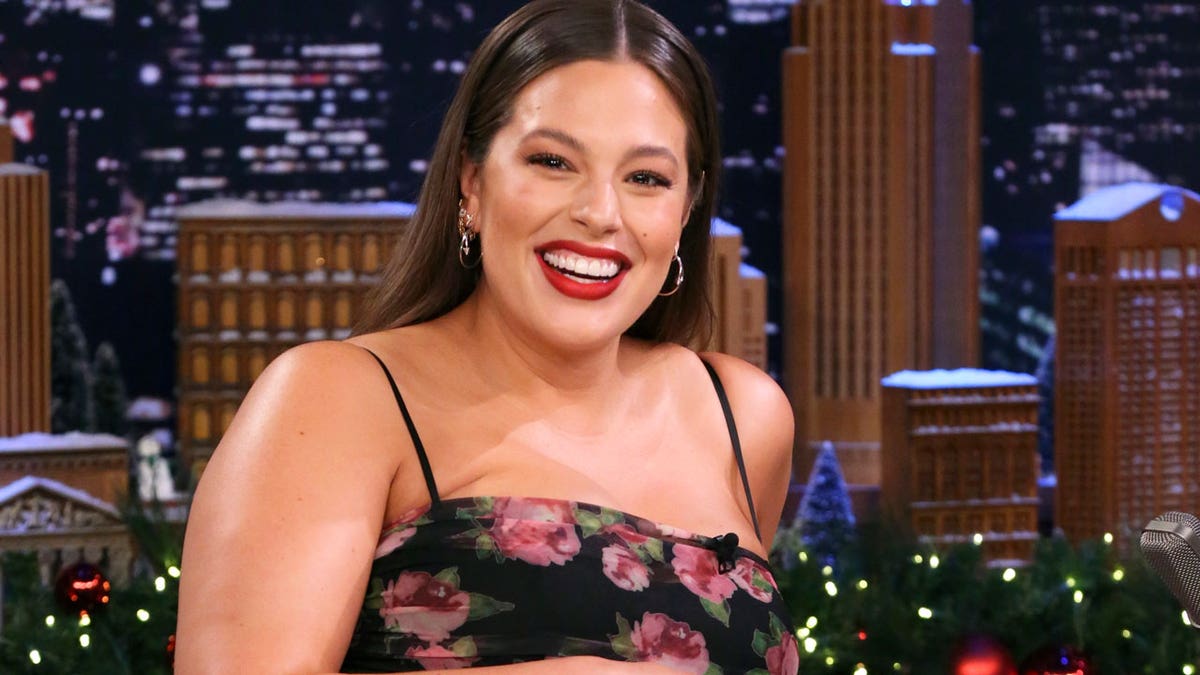 Ashley Graham gave fans a look at her twin baby boys on Instagram.