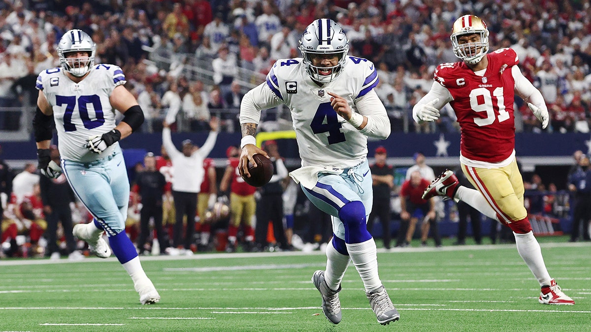 Cowboys' Dak Prescott, Mike McCarthy explain final play, coach says he was  told time would be back on clock