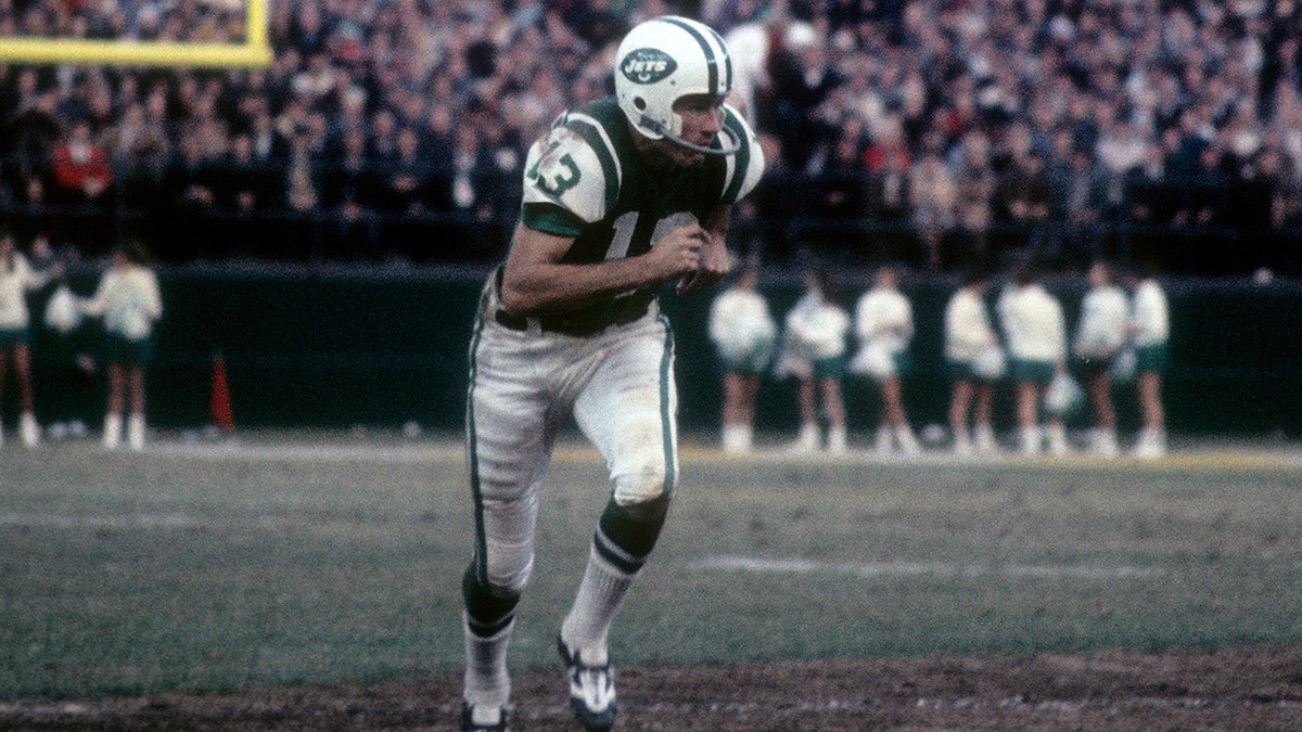Don Maynard  #13 of the New York Jets runs a pass rout against the Buffalo Bills during and NFL football game at Shea Stadium circa 1967 in the Queens borough of New York City. Maynard played for the Jets from 1960-72.
