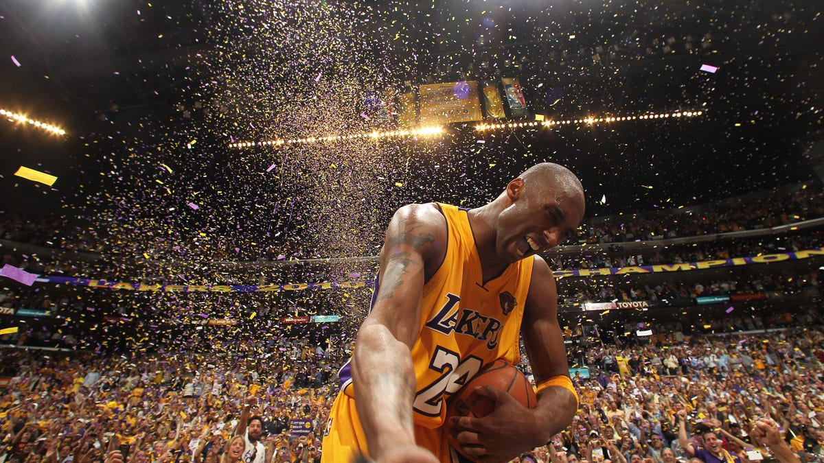 Kobe Bryant showered in confetti