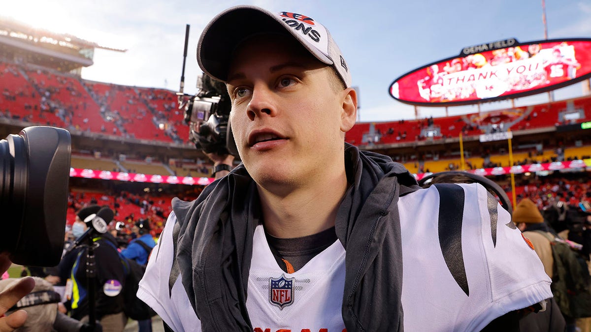 Bengals' Joe Burrow buys flashy No. 9 chain with an enormous price