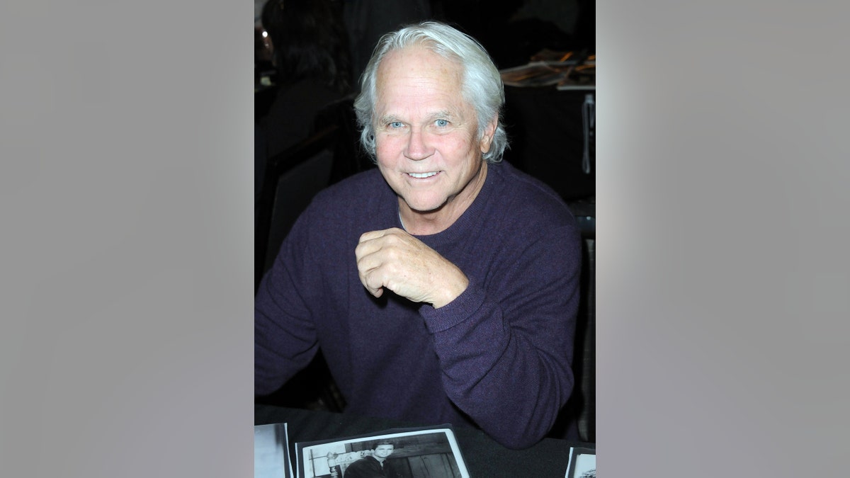 Tony Dow artist