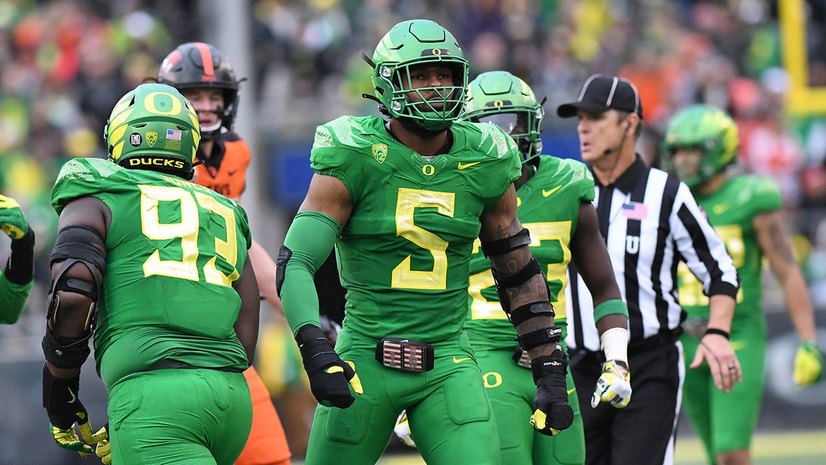 Oregon DE Kayvon Thibodeaux announces he's going pro – Orange