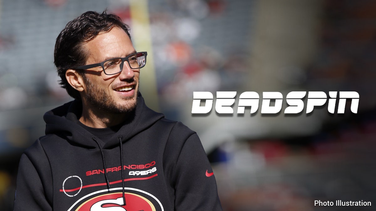 CHICAGO, IL - OCTOBER 31: Offensive Coordinator Mike McDaniel of the San Francisco 49ers on the field before the game against the Chicago Bears at Soldier Field on October 31, 2021 in Chicago, Illinois. The 49eres defeated the Bears 33-22.