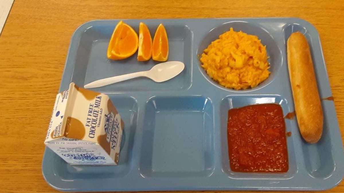 Free School meal served at NY school under USDA guidelines