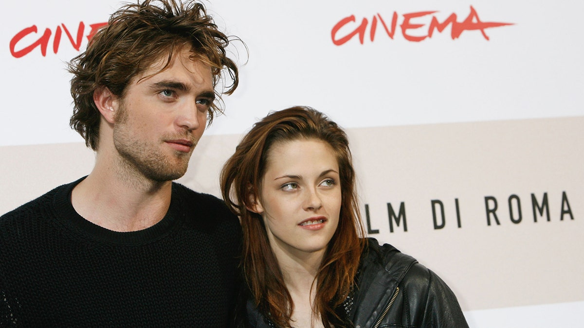 The director of Twilight revealed the two leads kissed in their screen test.