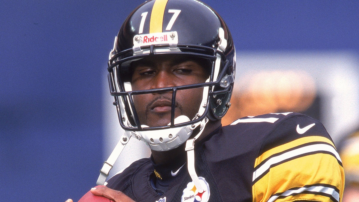 Tee Martin of the Pittsburgh Steelers