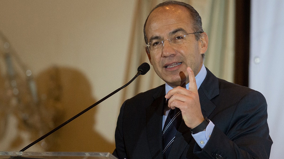 Former Mexican president (2006-2012) Felipe Calderon delivers a speech during the Citizen Congress being held in Caracas on Jan. 26, 2015.