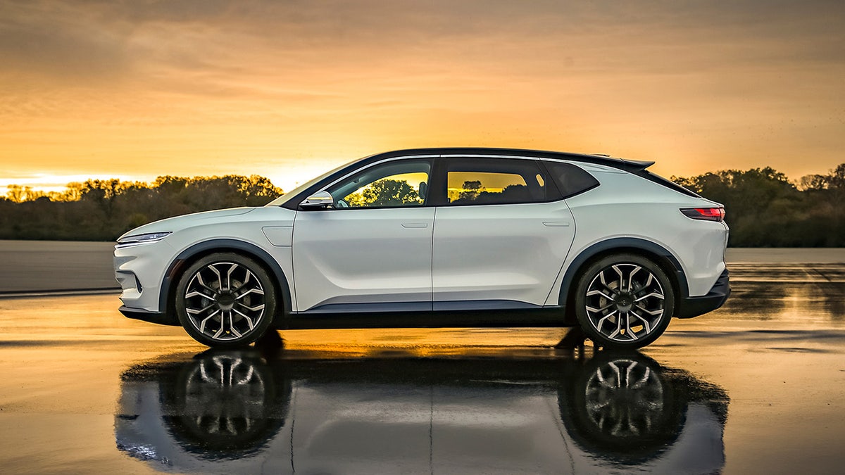 The Chrysler Airflow Concept is equipped with a 400 hp all-wheel-drive system.