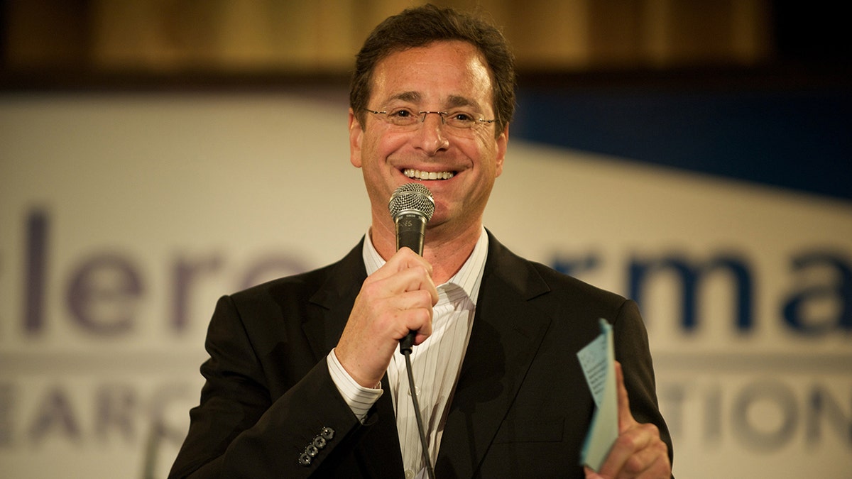 Bob Saget attends The Scleroderma Research Foundation's "Cool Comedy - Hot Cuisine" at San Francisco Palace Hotel on April 29, 2009, in San Francisco, California. 