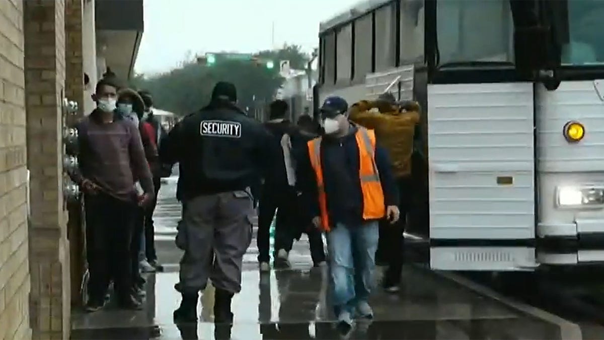 Fox News footage from Jan. 23, 2022, shows migrants being released into the US.