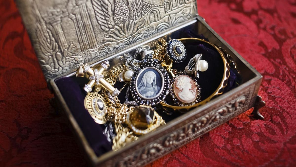 antiques