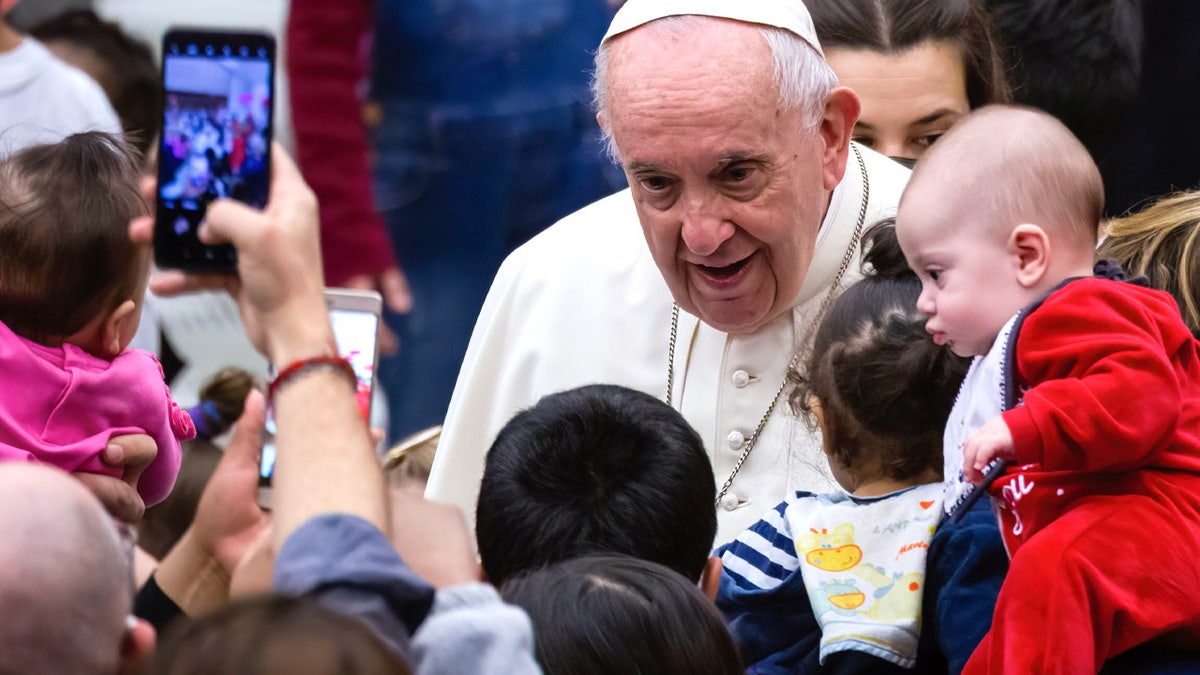 Pope blesses children at hospital