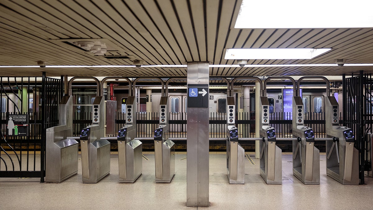 Subway station 