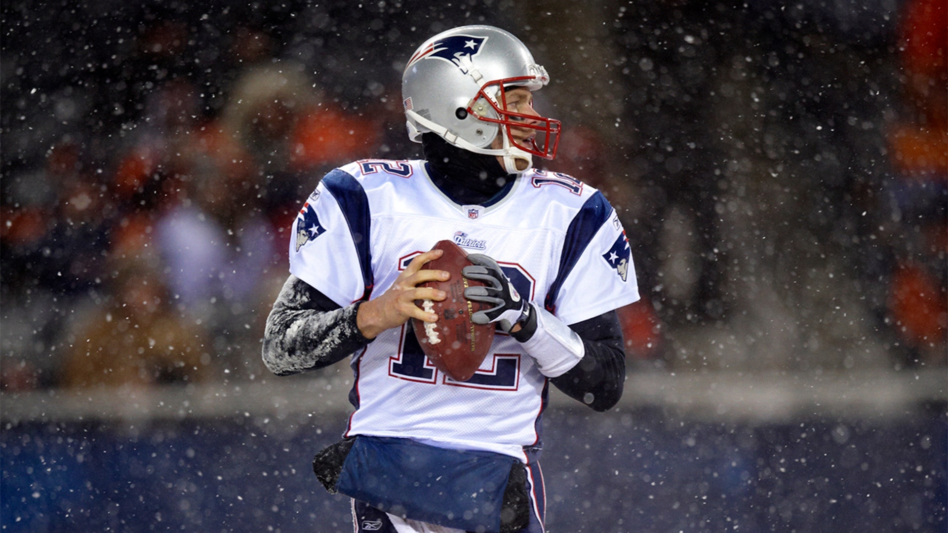 New England Patriots QB Tom Brady (12) in action vs Chicago Bears at Soldier Field.