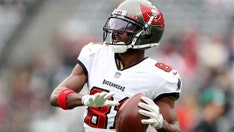 Antonio Brown faces active arrest order in Florida on misdemeanor battery charge