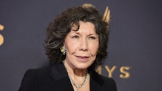 Lily Tomlin to receive 'Movies for Grownups' award
