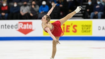 Olympian Gracie Gold skates into crowd’s hearts with comeback performance