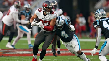 Tom Brady talks himself back into Bucs game, helps Rob Gronkowski get bonus