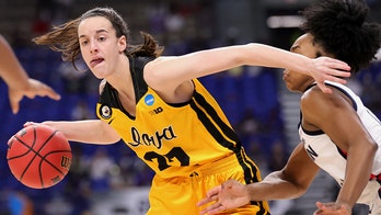 Caitlin Clark sets triple-double record, No. 25 Iowa routs Minnesota