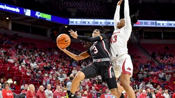 Aliyah Boston, Destanni Henderson help No. 1 South Carolina beat Arkansas
