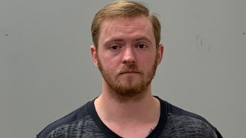 Alabama cop charged in girlfriend's murder after claiming she shot herself: report
