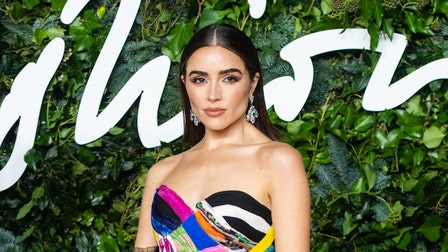 Olivia Culpo asked by American Airlines to put on a blouse ahead of flight