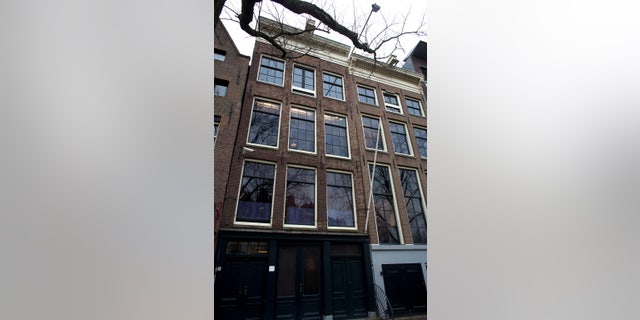FILE PHOTO: A view of the exterior of the house where Anne Frank lived in Amsterdam November 21, 2007. REUTERS/Jerry Lampen (NETHERLANDS)/File Photo