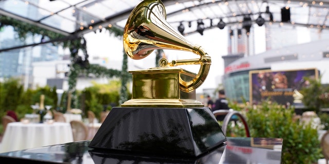 ザ・ 2022 Grammy Awards have been rescheduled for April 3 after being postponed due to rising COVID cases.